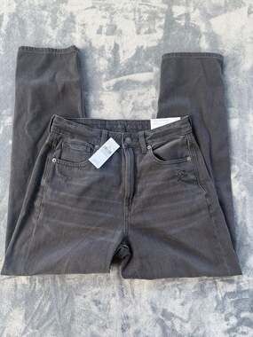 American Eagle Mom Straight Jean Faded Black Size 6